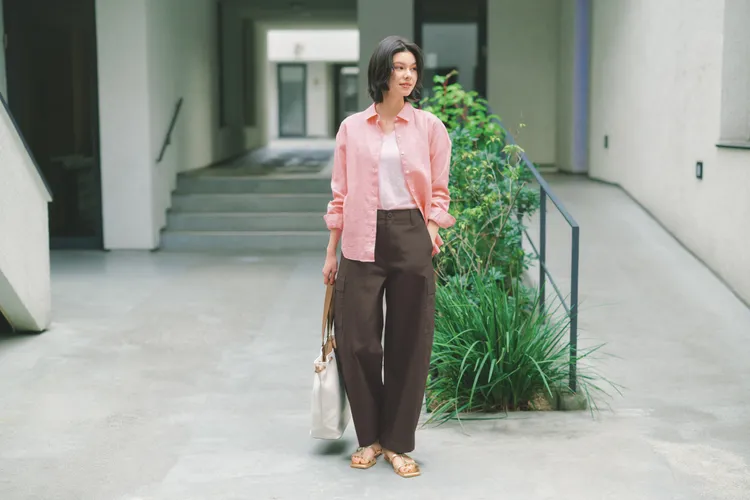 UNIQLO繭型工裝褲，限定優惠價990元。品牌提供