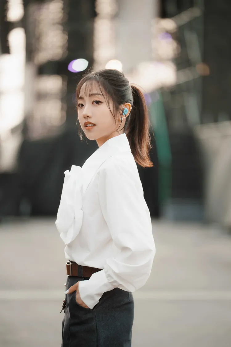 蔡佩軒升格人妻後，形象大翻轉，走「霸氣女總裁」風格。可瑞思國際娛樂提供