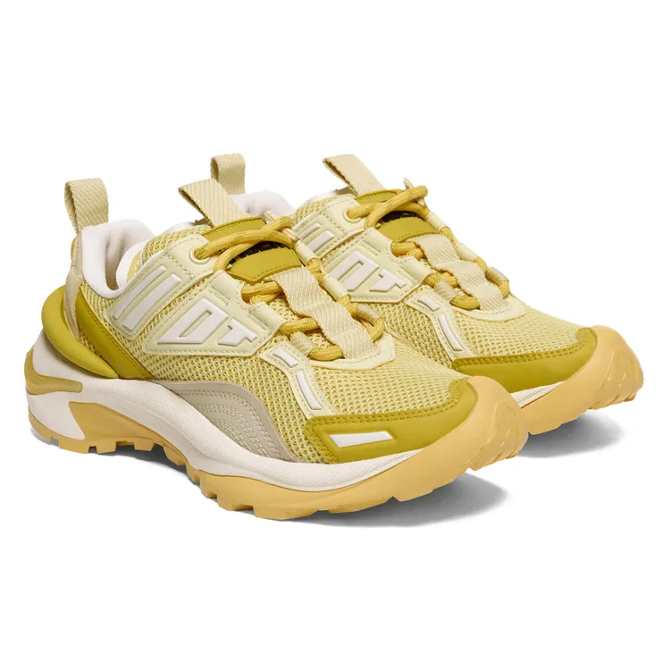 黃色LAPLUNG，7580元。品牌提供