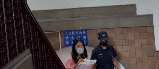 惡房東張淑晶入獄後首現身　她關16年5月拚翻案！被律師阻發言：「妳話太多」