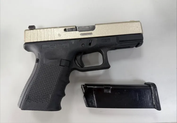 警方發動搜索，在吳男落腳處起出改造槍彈，他還稱是「雲林黑道皇帝」生前給的。翻攝照片