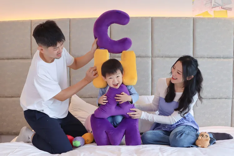 旅客入住凱撒趣淘漫旅台北，每晚2899元起贈nac nac 活力益菌沐浴露再抽超人氣Noodoll馬鈴薯娃娃。凱撒趣淘漫旅台北提供