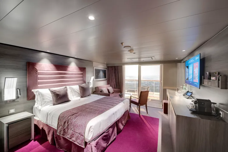 MSC榮耀號地中海遊艇會奢華套房。業者提供