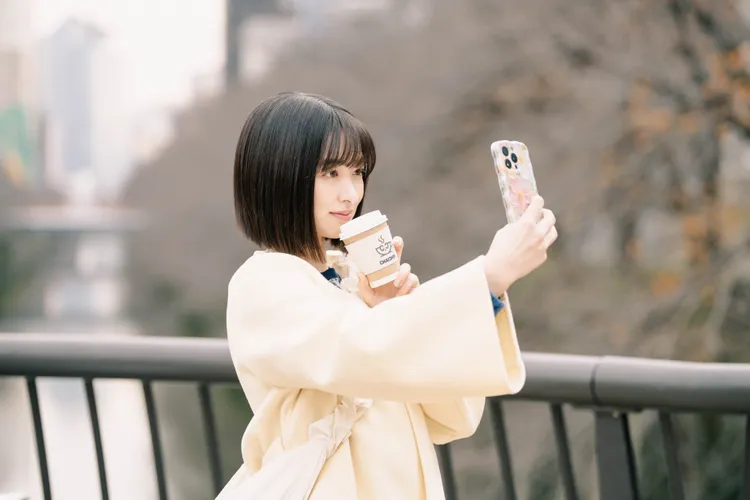 海津雪乃在新片中因為社群網站捲入死亡詛咒。《壹壹喜喜》提供