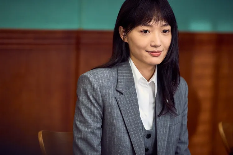 蔡思韵在《絕命法官》首次挑戰律師角色。TVBS提供