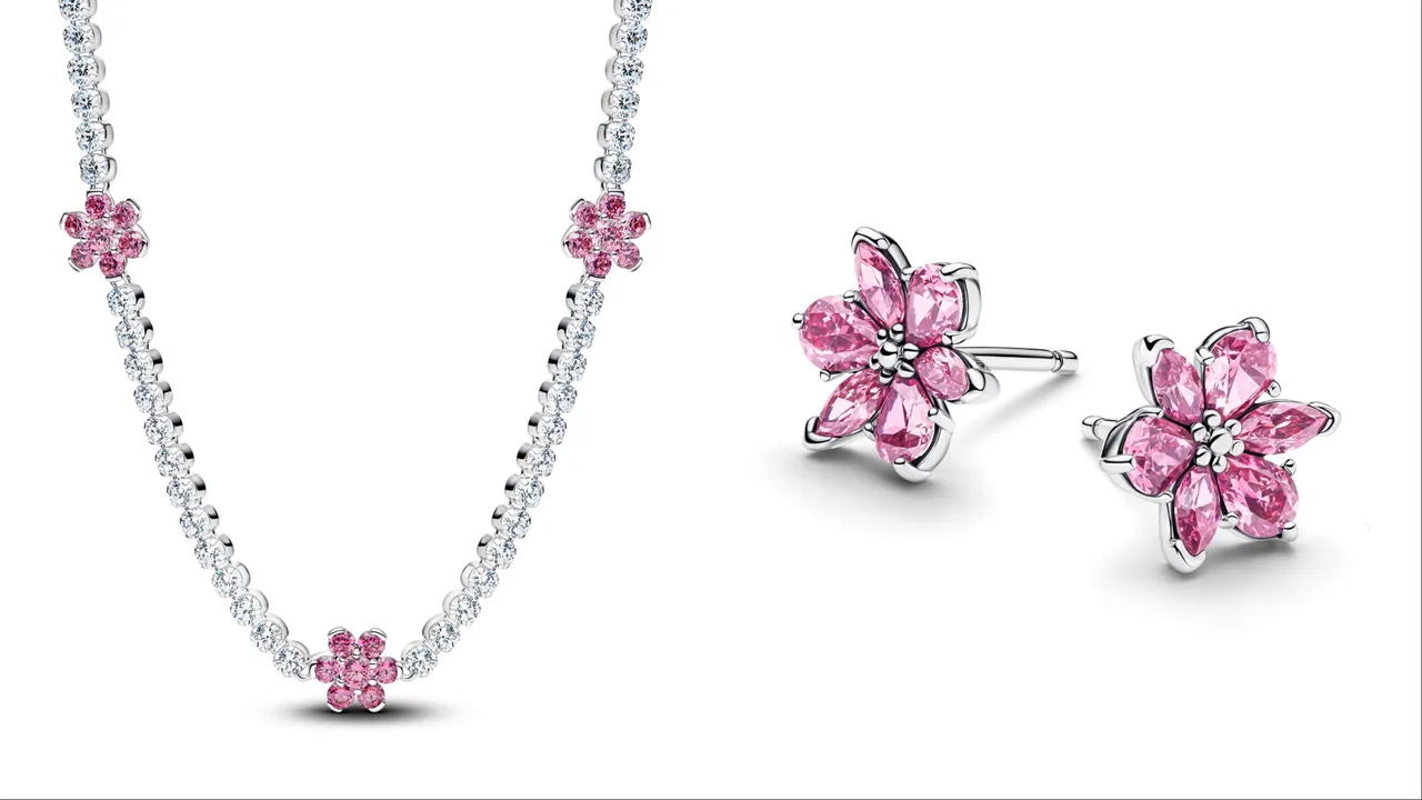 Pandora璀璨小花網球項鍊（左）6280元、璀璨浮游花耳環（右）3080元。品牌提供