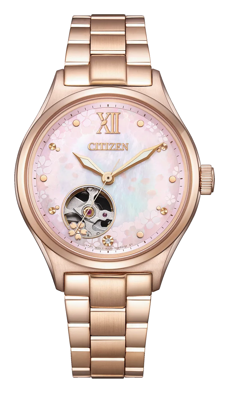 CITIZEN櫻花限定機械錶PC1017-96W，1萬9800元。品牌提供