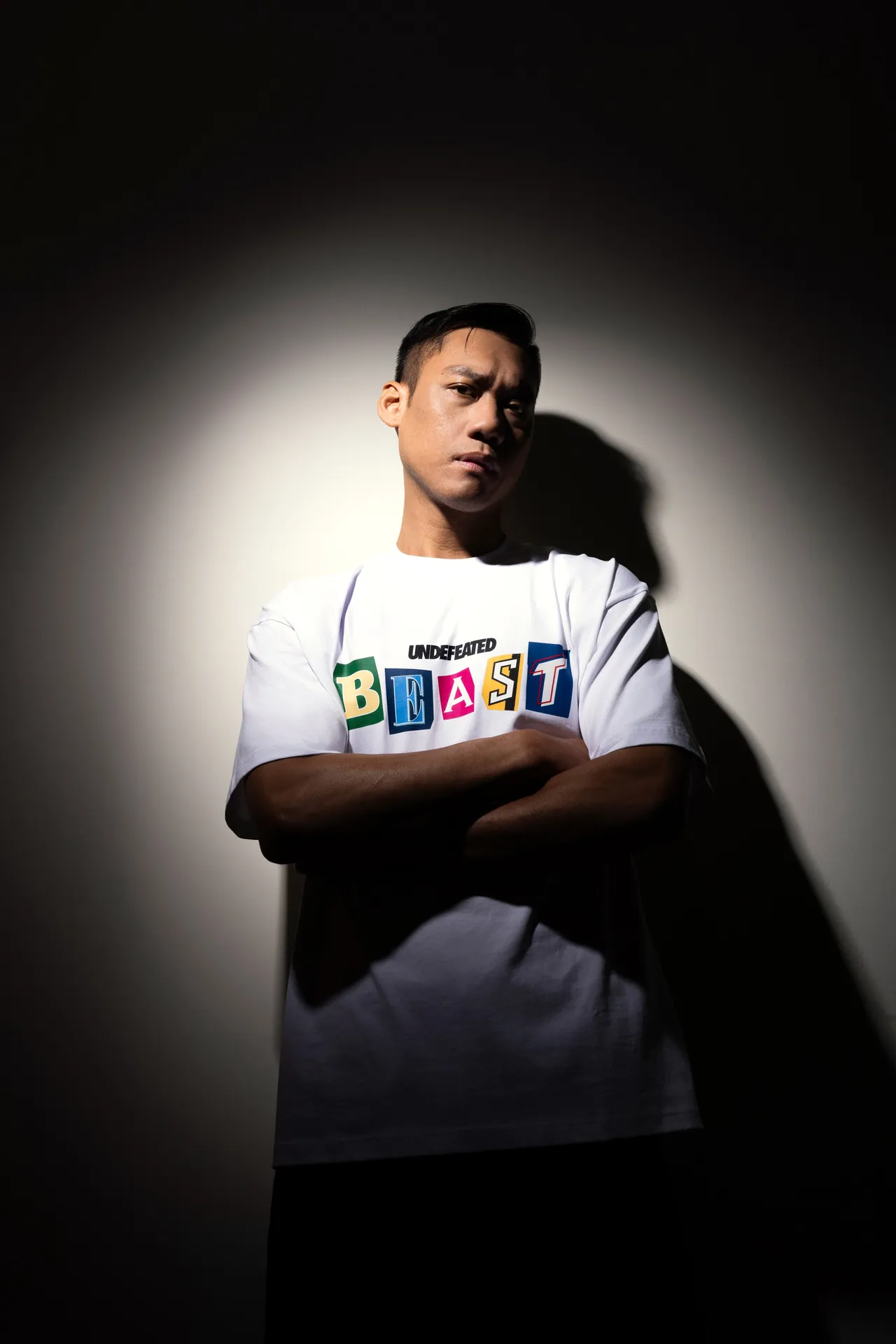 林志傑26年來效力過各支球隊的代表配色，融入T恤「BEAST」字體之中。品牌提供