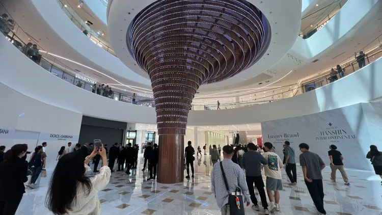 漢神洲際的裝置藝術。鮮明攝