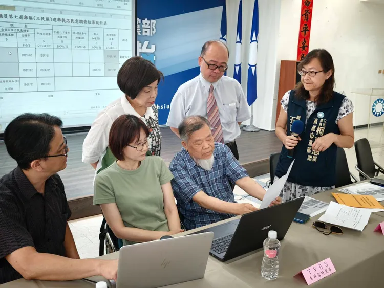 中國國民黨高雄市黨部22日上午公佈高雄市三民區議員初選民調結果。翻攝畫面