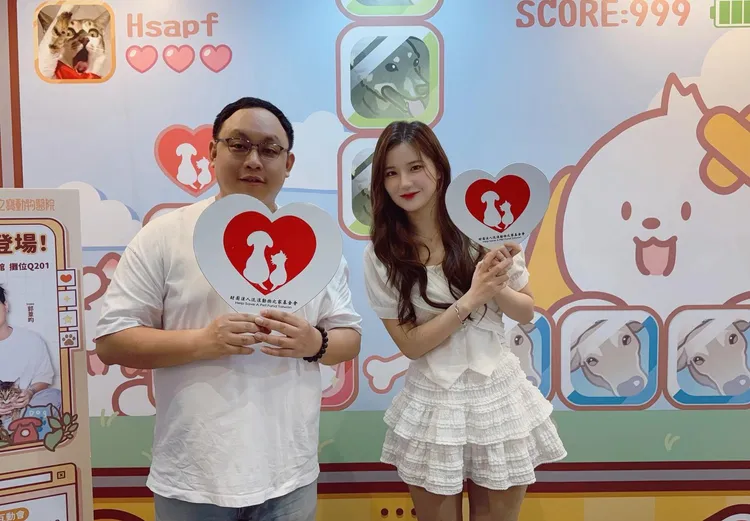 05（左起）財團法人流浪動物之家基金會陳士綱董事長、金海莉。財團法人流浪動物之家基金會提供