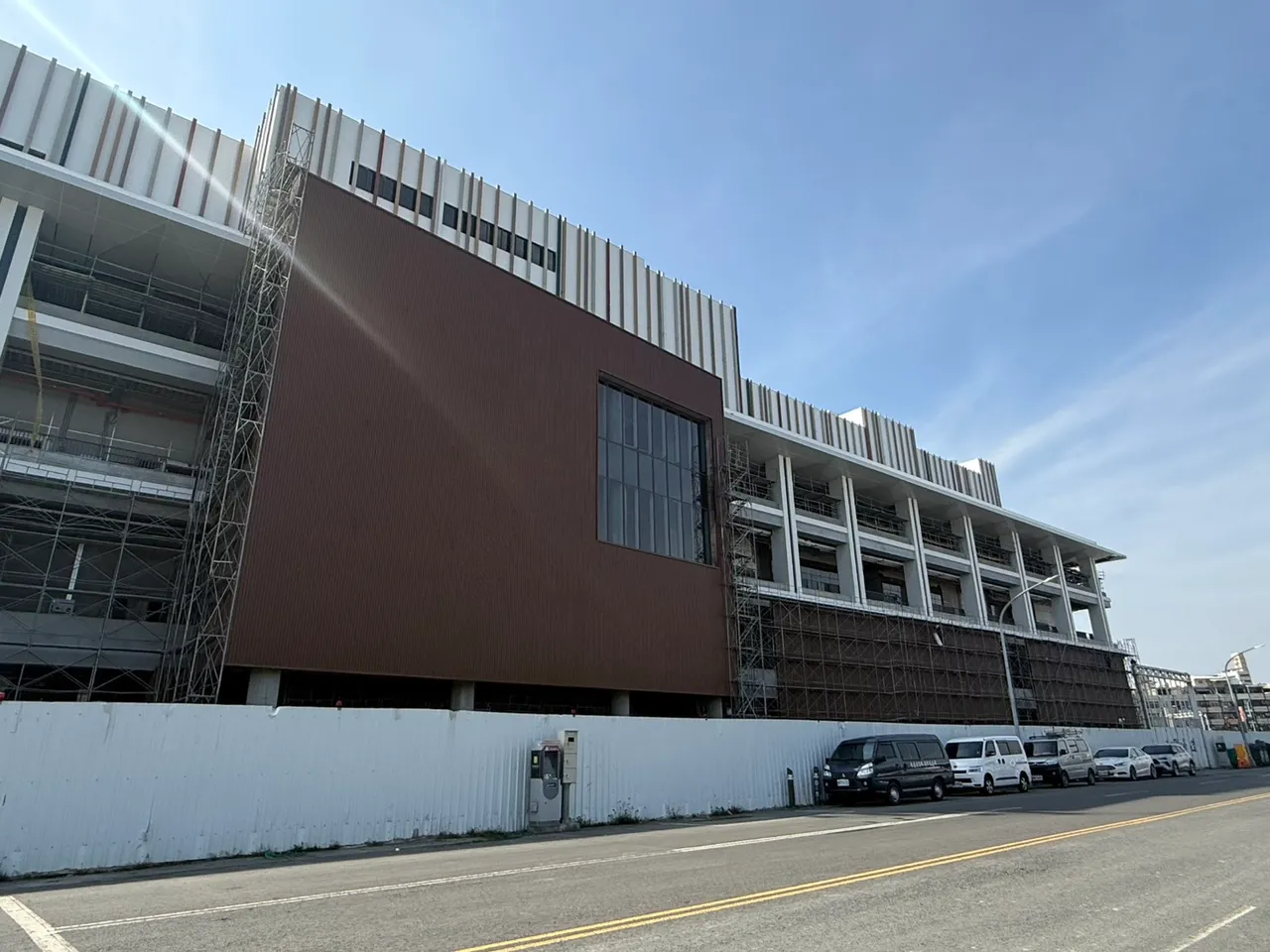 LaLaport高雄預計今年完工，將成為東高雄房市焦點。葉家銘攝