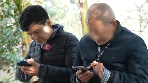 36歲男「全職當孫子」　朝8晚5陪91歲老人逛公園滑手機