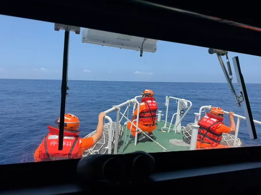 恆春白沙灣傳潛客失蹤　海巡救難人員即刻救援