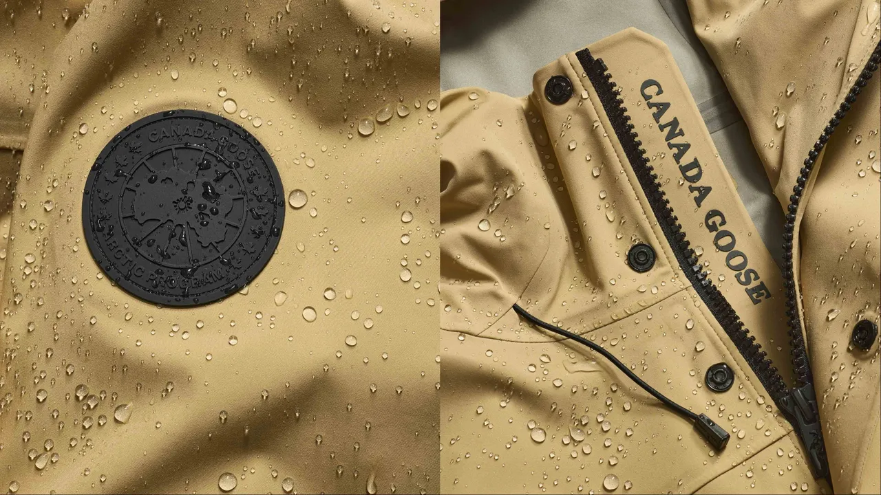 全新雨衣系列採用專為大雨天候研發的「三層彈性面料」製作。品牌提供