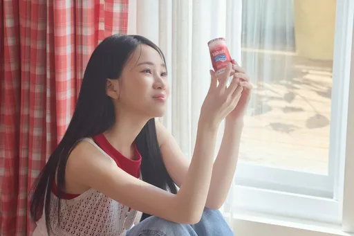 比影后還會演！林品彤靠「這一瓶」搞定內在美　新養樂多換裝：膳食纖維直接塞滿兩碗菜