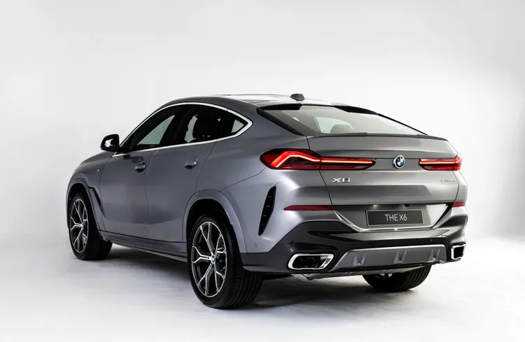 BMW X6以專屬SAC流線跑格輪廓，形塑難以錯認的動感車身線條。業者提供