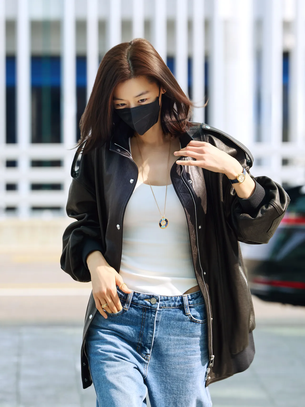 全智賢儘管戴上口罩，女神氣場還是擋不住。品牌提供