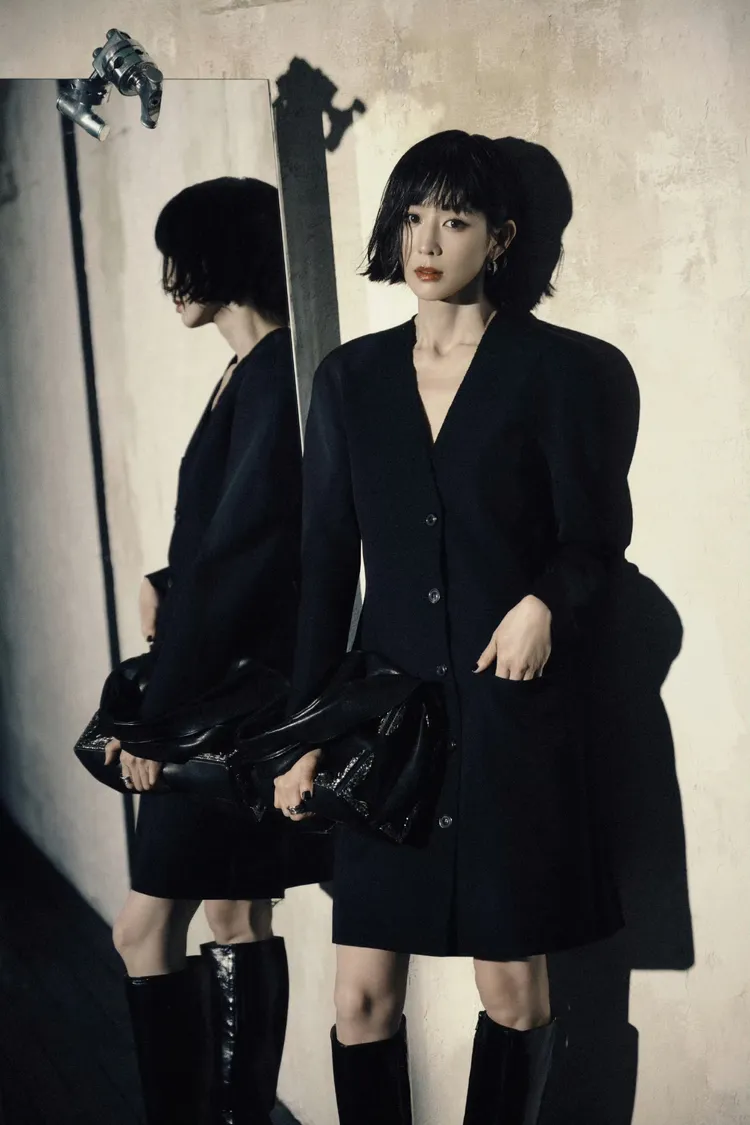 張鈞甯化身暗黑系美女。翻攝張鈞甯工作室微博