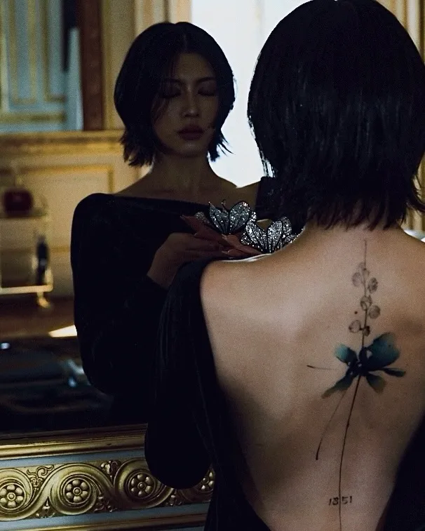 三吉彩花和珠寶品牌Boucheron、時尚雜誌《Harper’s BAZAAR》合作「MY BODY as ART」企劃。翻攝三吉彩花IG