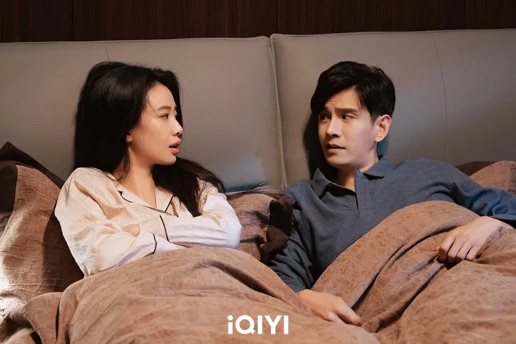 經超（右）出軌李夢，婚後生活並不愉快。愛奇藝國際版提供