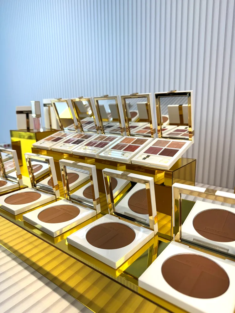 TOM FORD全新「太陽親吻彩妝系列」。張家玲攝