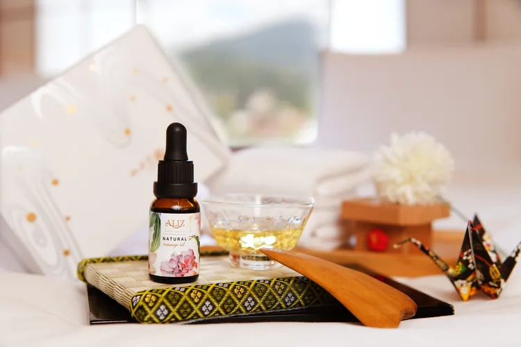 聯手ALIZ品牌將中醫芳療融入住房，喚醒體內能量。日勝生加賀屋提供