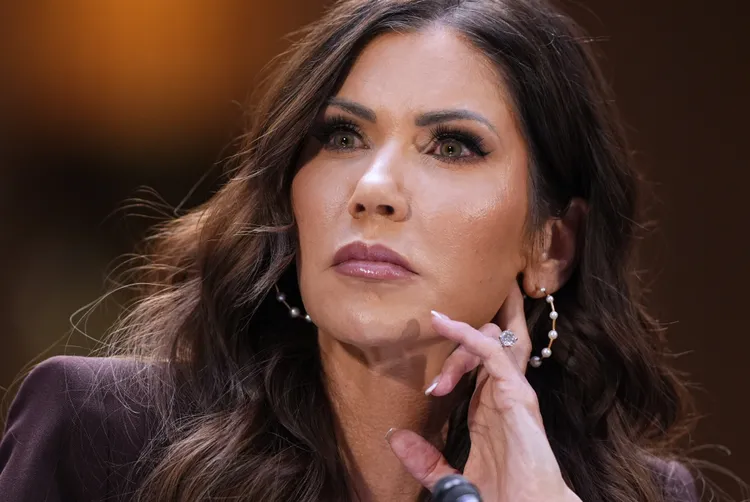 同樣公認是「美魔女」的國土安全部長諾姆，本月初突遭撤換。美聯社