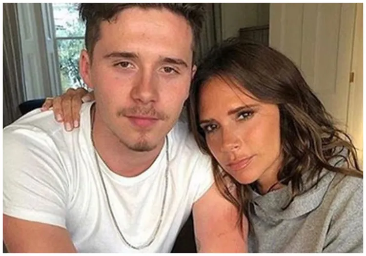 維多莉亞（右）與長子布魯克林過去母子感情緊密。翻攝IG