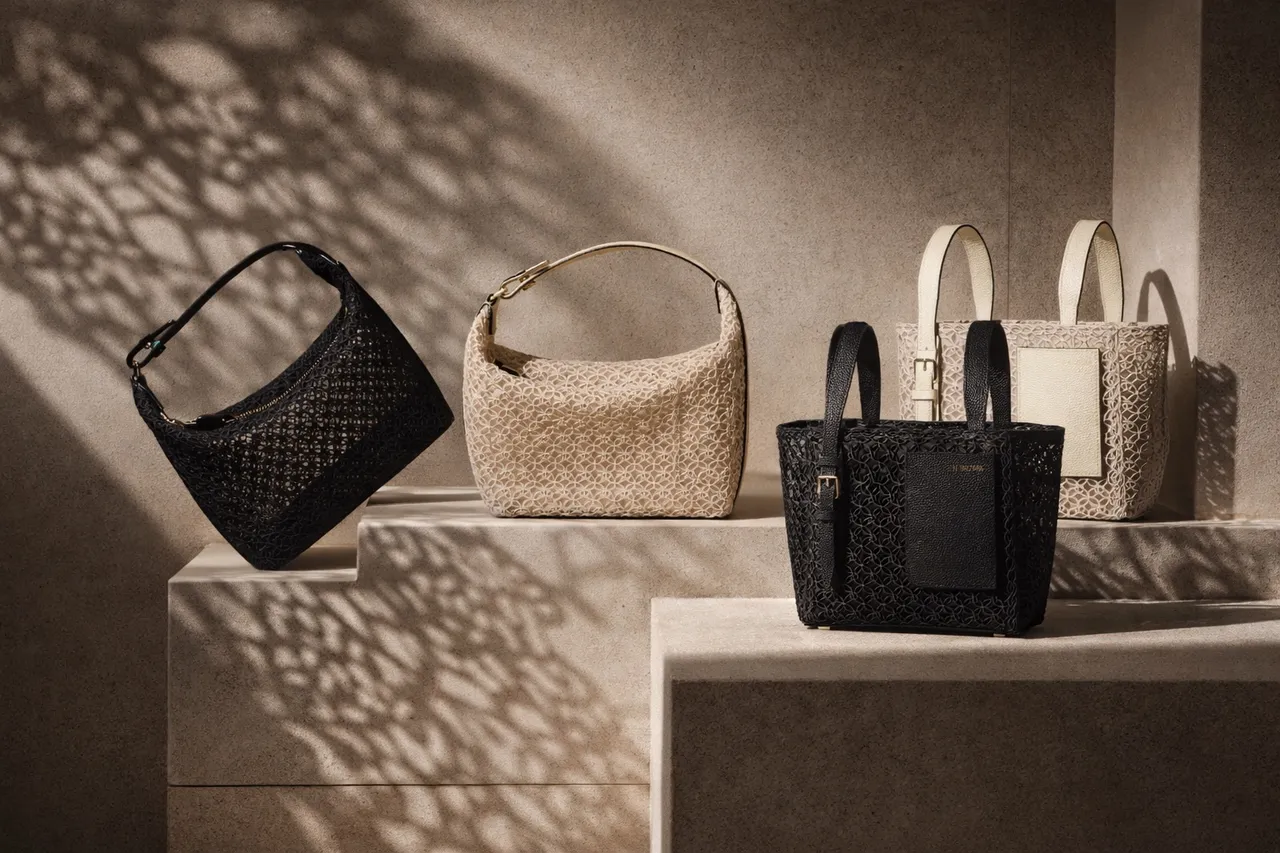 Valextra在2026春夏推出「Merletto 蕾絲工藝」系列。品牌提供