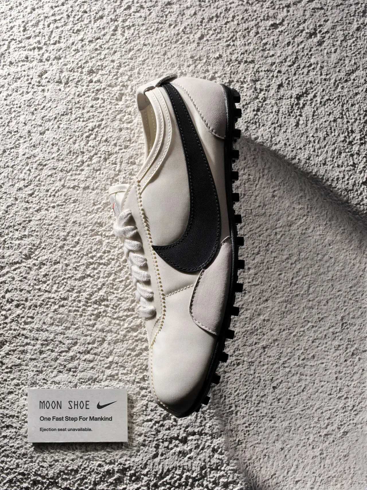 Moon Shoe的鬆餅格紋底提供優異抓地力。品牌提供