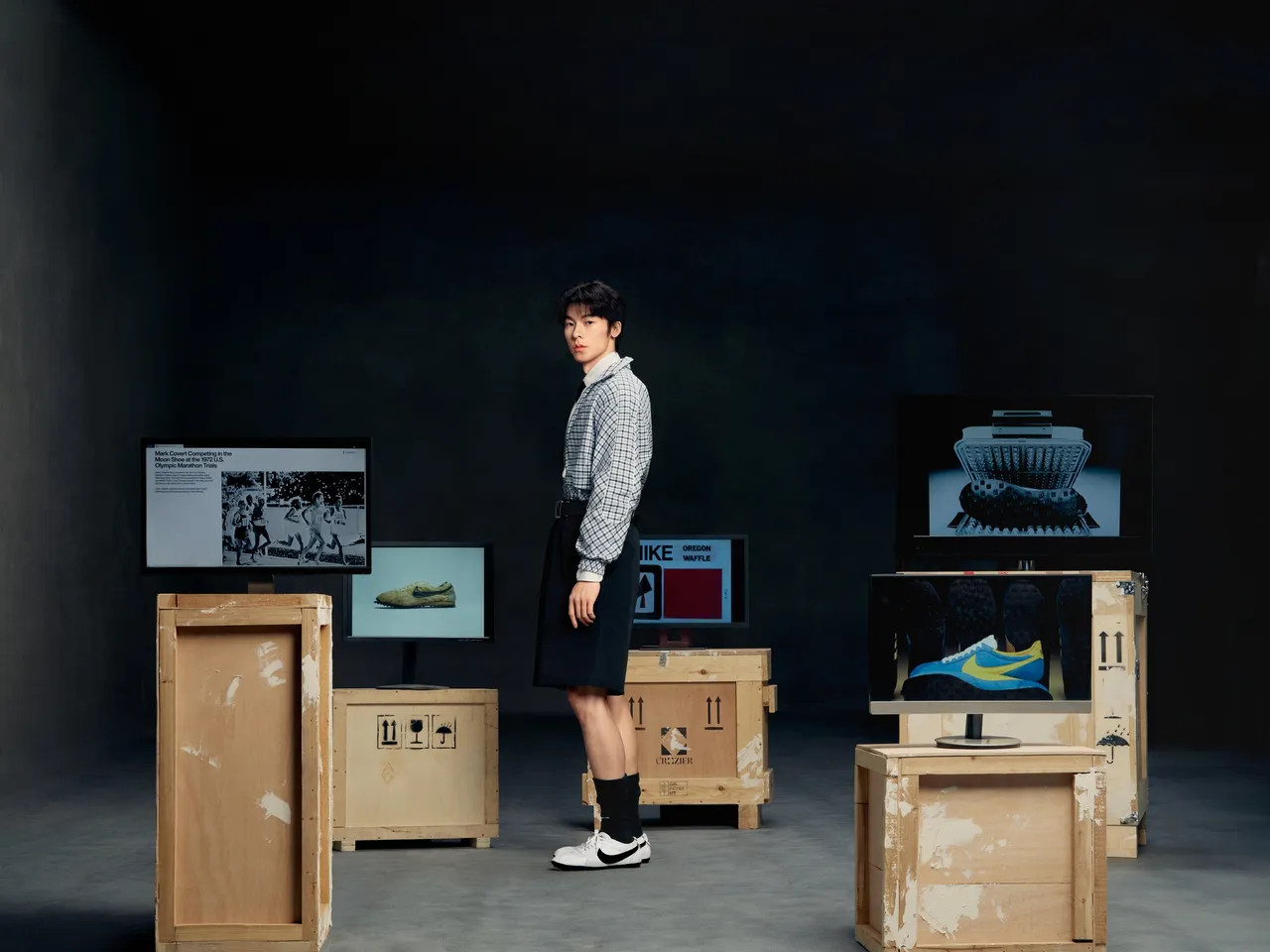 許光漢搶先演繹黑色配色的Moon Shoe。品牌提供