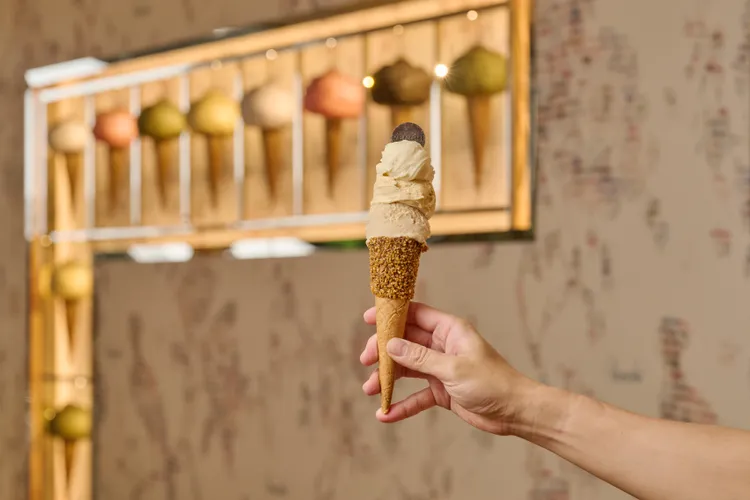 2款聯名口味以可與Venchi經典榛果口味搭配品嚐，味道更有層次。品牌提供