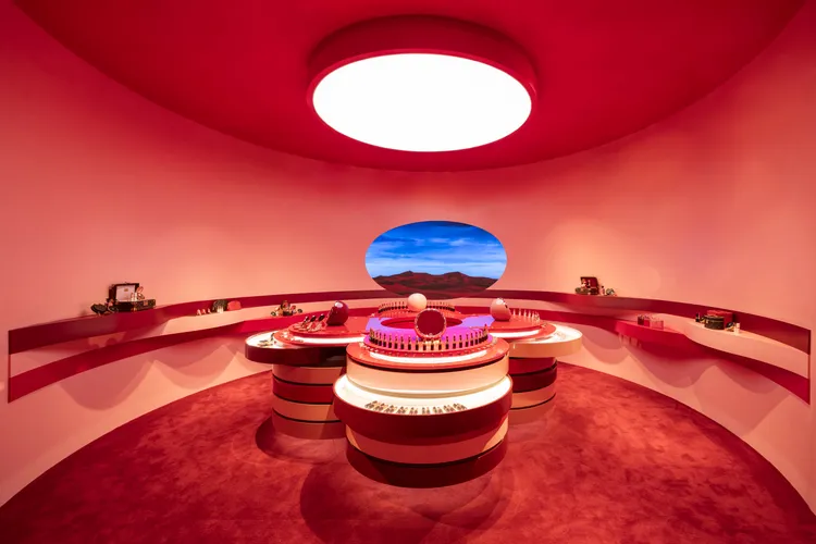 LV全台首家「La Beauté彩妝實驗沙龍」在台北微風信義登場。品牌提供