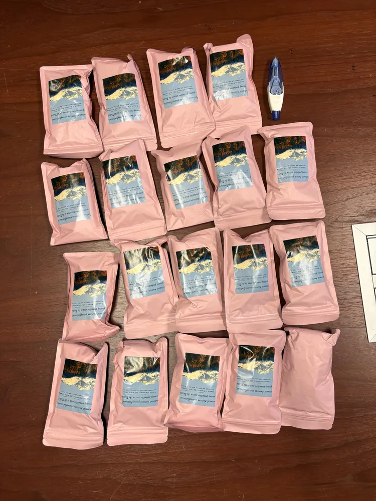 嫌犯將安毒偽裝成有機粉末託運。翻攝畫面