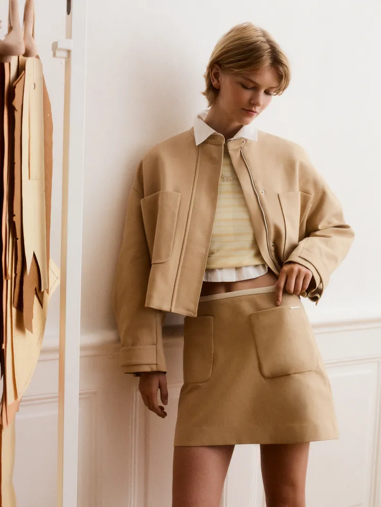女裝系列在硬挺結構與輕盈流動間切換。品牌提供