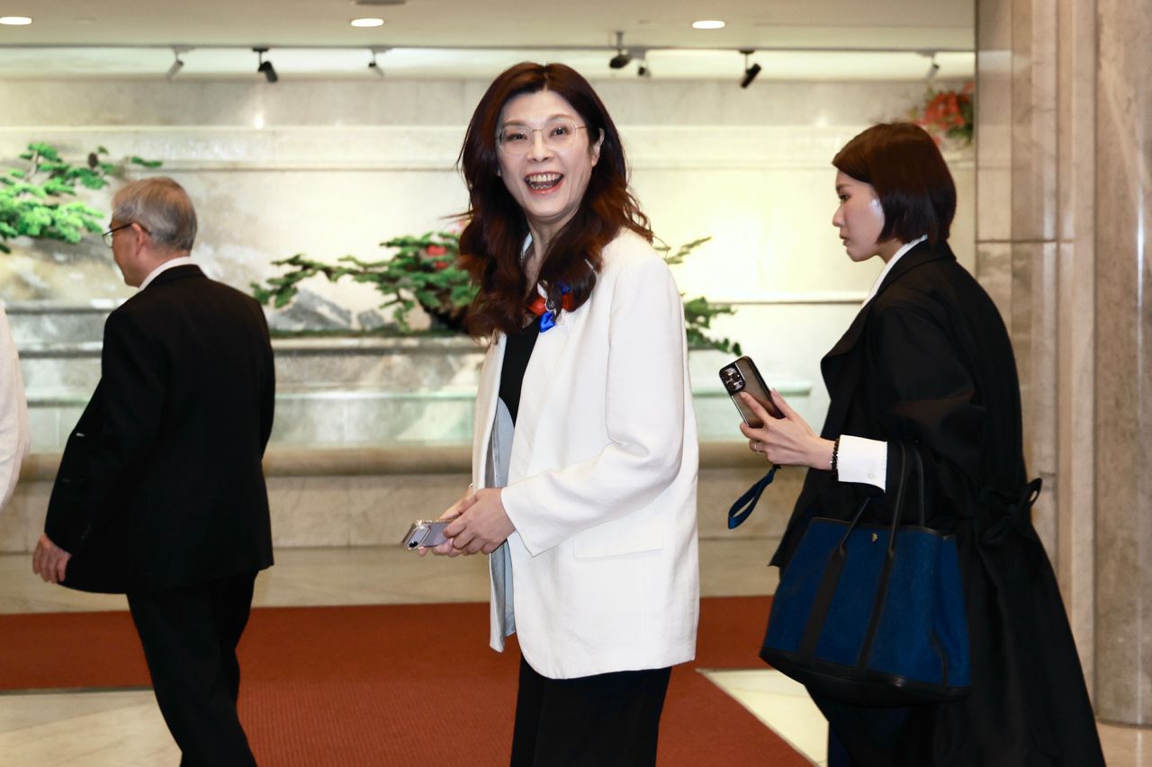 鄭麗文訪北京倒數 學者曝3大關鍵變數:綠營抗中牌直接報廢