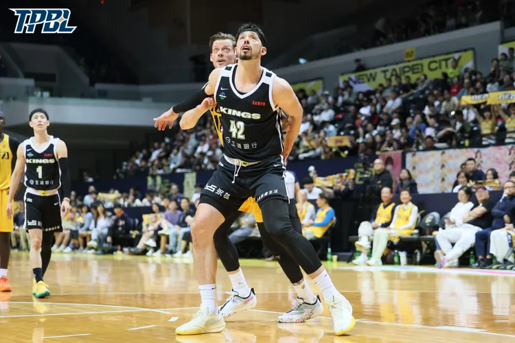 中信特攻與新北國王爭例行賽第四第五，還要靠新竹攻城獅戰績決定。TPBL提供