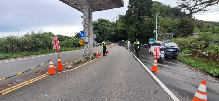 交管期間大貨車及未滿3人以上小客車禁止通行。警方提供