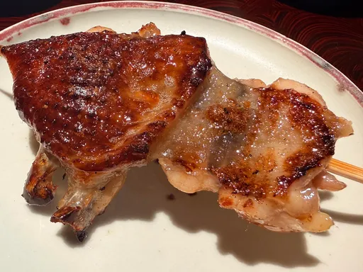 米其林一星血統來台　「燒鳥すみか」東區開幕必吃雞翅一夜干