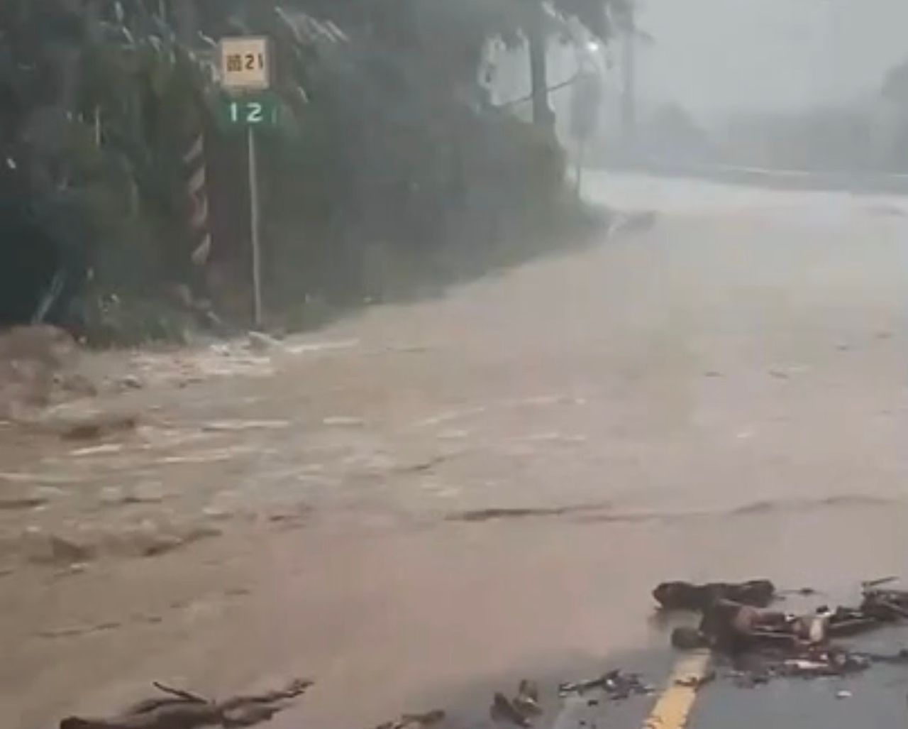 鋒面來襲苗栗暴雨狂下 縣長鍾東錦臉書揭災情