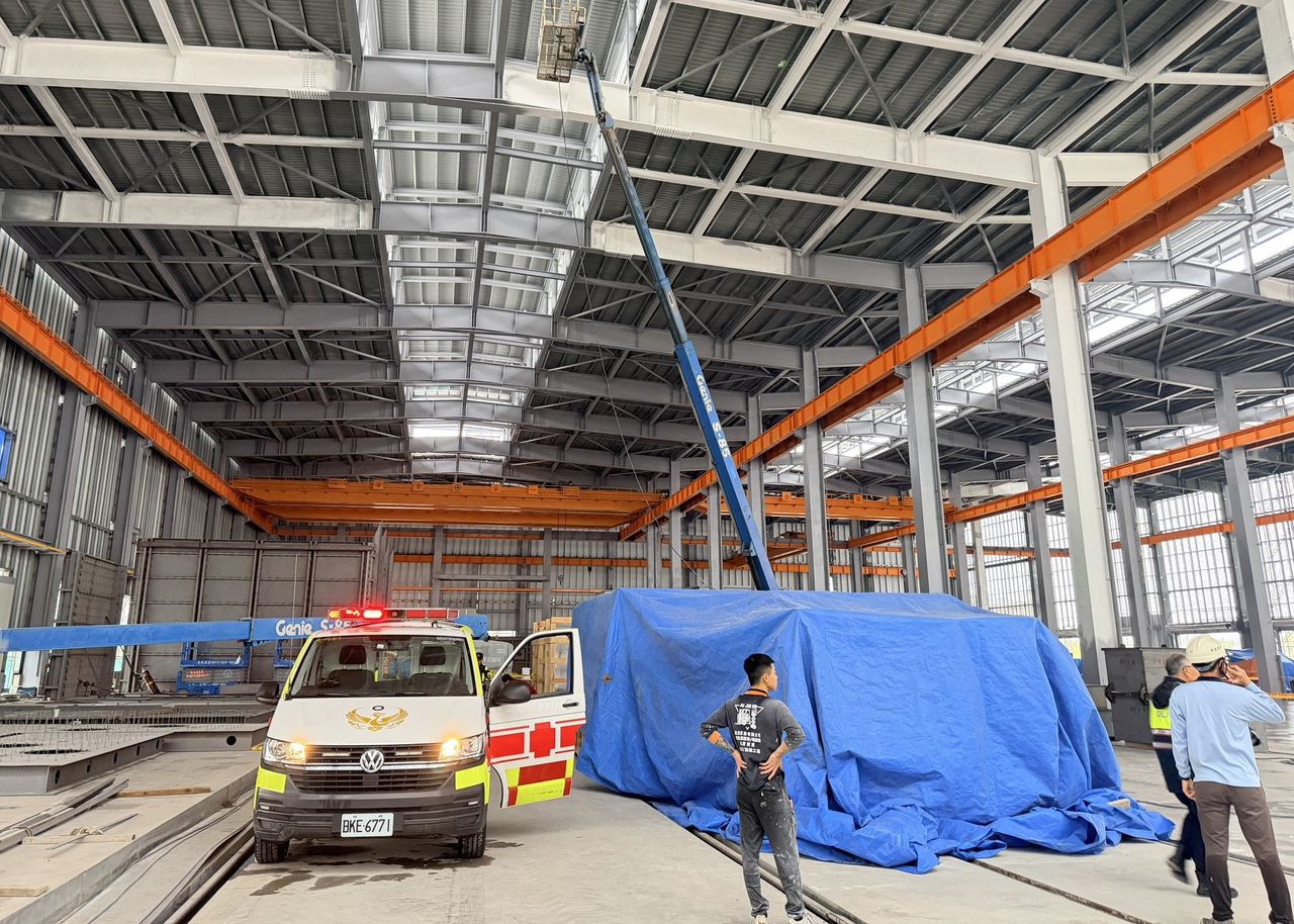 連假還趕工!南科新建廠房傳工安 油漆工10米高空重摔喪命