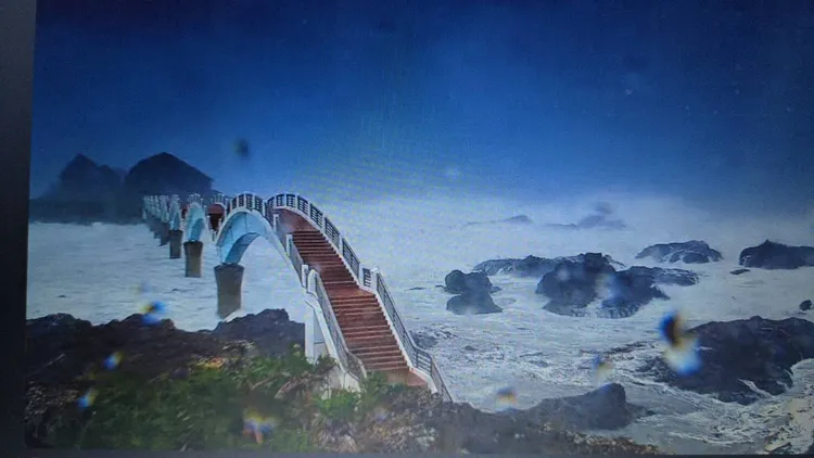 台東三仙台八拱橋長年遭受海風海浪鹽害侵蝕。翻攝畫面