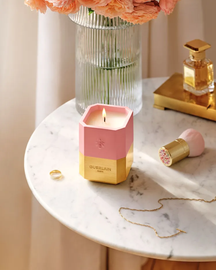 嬌蘭居家藝術香氛蠟燭杯2510元、居家藝術香氛蠟燭（補充）2950元。品牌提供