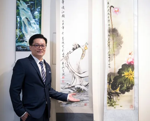  12名台灣藝術家揚名福岡國際書畫展　台南副秘書長「巧手」獲這大賞