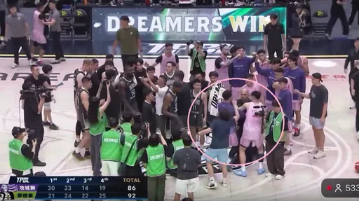 保全在哪裡？夢想家季票球迷賽後　衝進場飆罵客隊教練