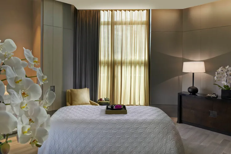 台北文華東方酒店芳療中心頂級奢華的悠適環境，包含有寬敞的芳療室及完善的水療與桑拿設施。台北文華東方酒店提供