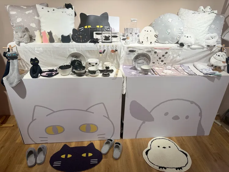 宜得利家居人氣吉祥物以溫暖可愛的姿態融入日常生活的各個角落，為居家注入一抹療癒與陪伴感。業者提供