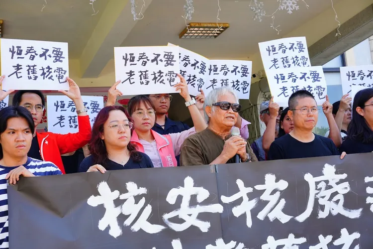 瓊麻園城鄉文教發展協會榮譽理事長江國樑表示，老舊核三讓居民成為「實驗的白老鼠」。地球公民基金會提供