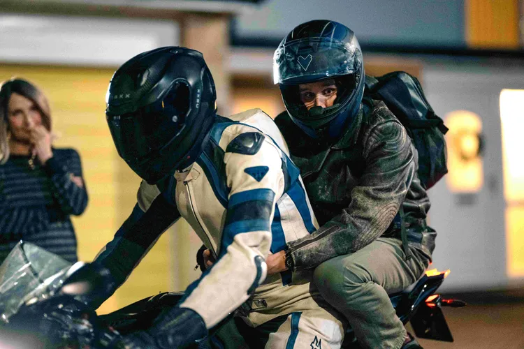 哈利梅林演出《後座力》最難的是坐重機後座的飆車戲，一度不敢上座。海鵬影業提供